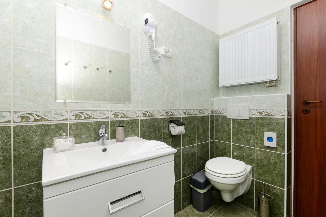 Anita Appartement Boedapest Buitenkant foto