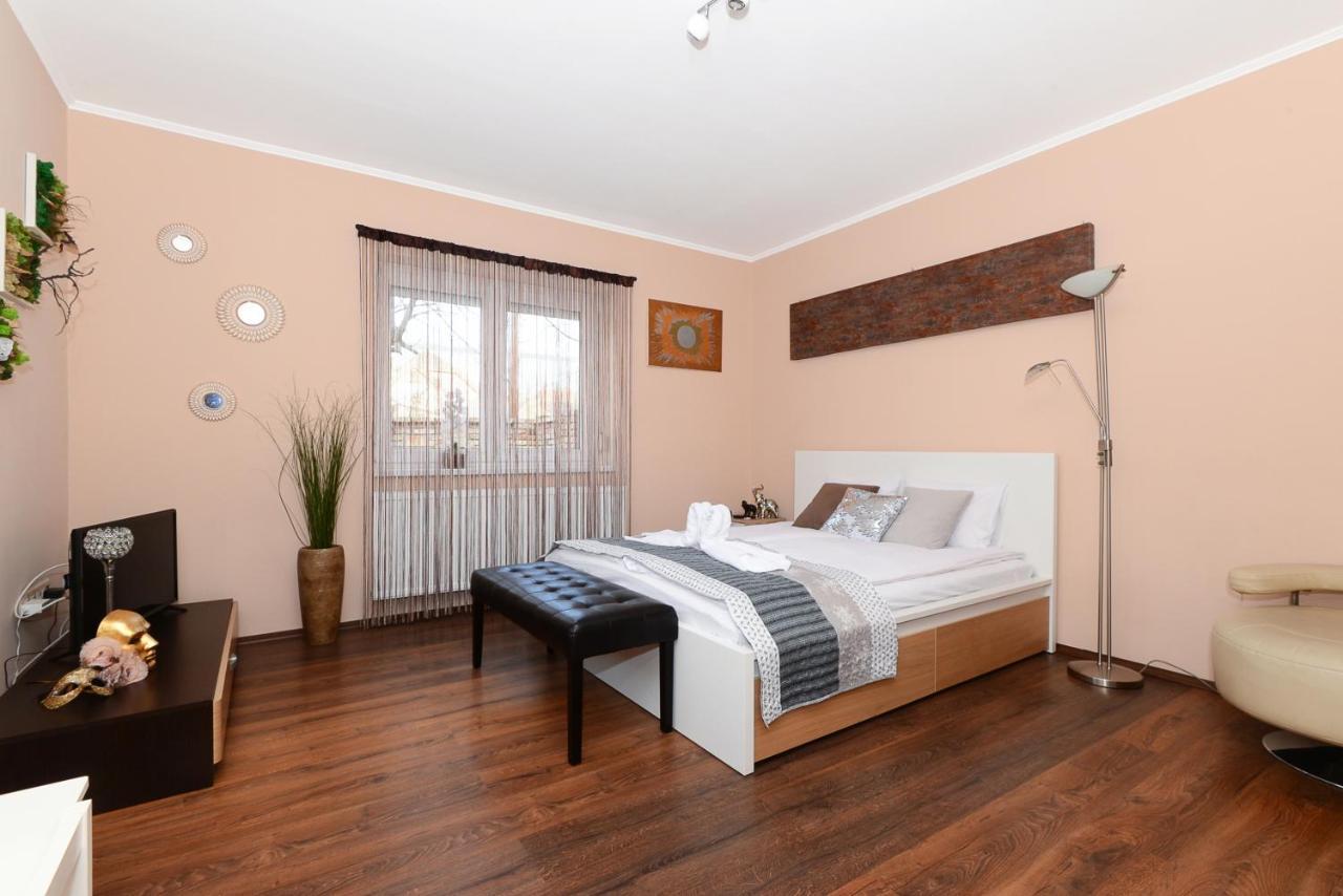 Anita Appartement Boedapest Buitenkant foto