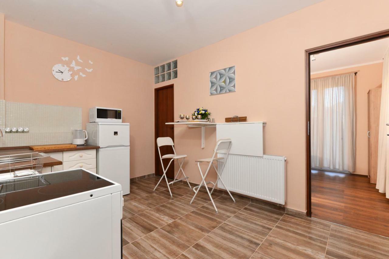 Anita Appartement Boedapest Buitenkant foto
